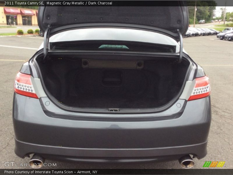 Magnetic Gray Metallic / Dark Charcoal 2011 Toyota Camry SE