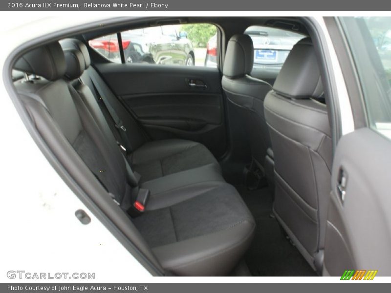 Bellanova White Pearl / Ebony 2016 Acura ILX Premium