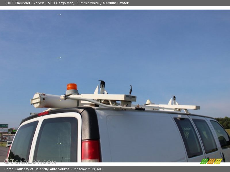 Summit White / Medium Pewter 2007 Chevrolet Express 1500 Cargo Van