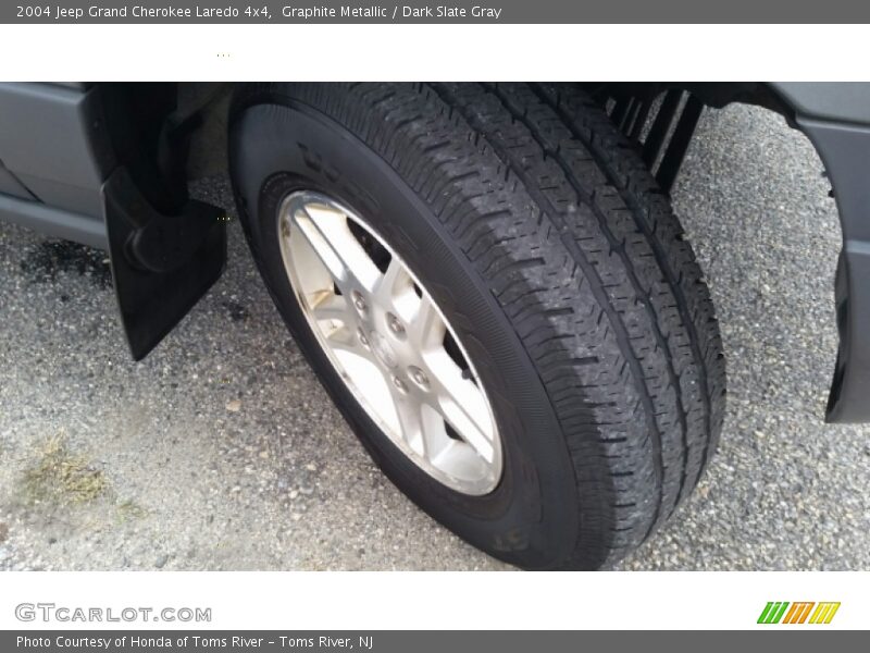 Graphite Metallic / Dark Slate Gray 2004 Jeep Grand Cherokee Laredo 4x4