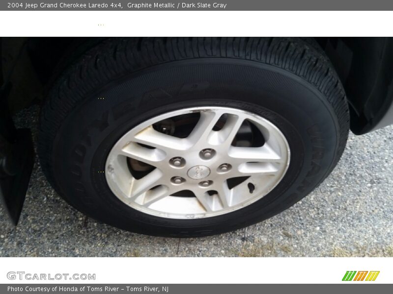 Graphite Metallic / Dark Slate Gray 2004 Jeep Grand Cherokee Laredo 4x4