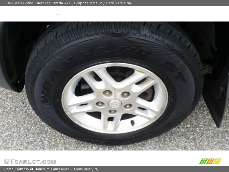 Graphite Metallic / Dark Slate Gray 2004 Jeep Grand Cherokee Laredo 4x4
