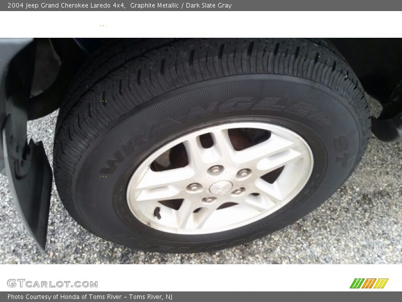 Graphite Metallic / Dark Slate Gray 2004 Jeep Grand Cherokee Laredo 4x4