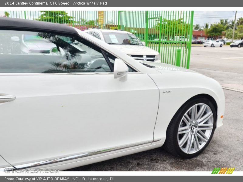 Arctica White / Red 2014 Bentley Continental GTC Speed