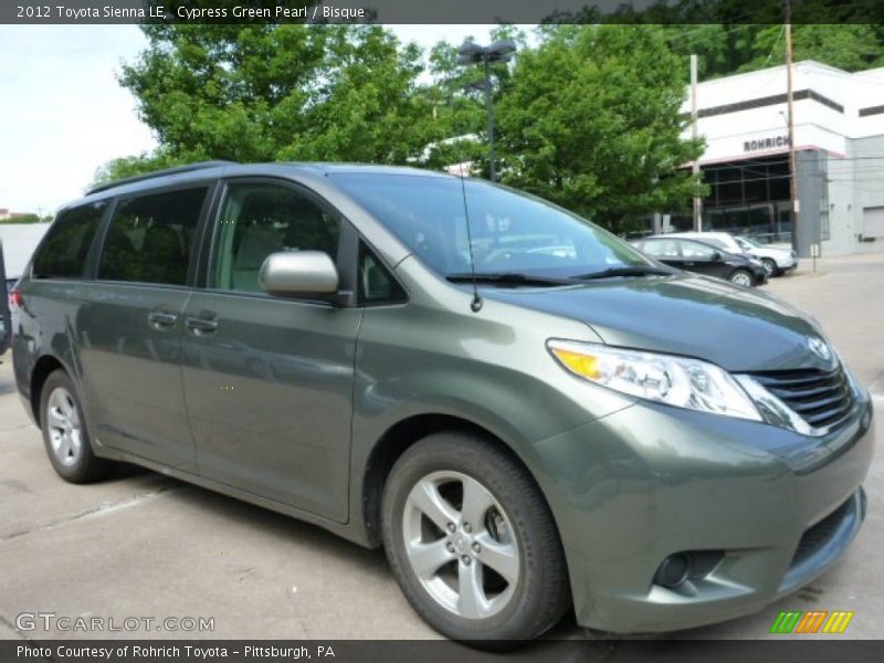 Front 3/4 View of 2012 Sienna LE