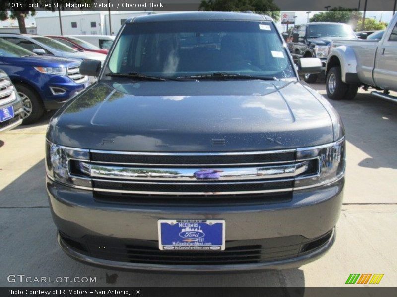 Magnetic Metallic / Charcoal Black 2015 Ford Flex SE