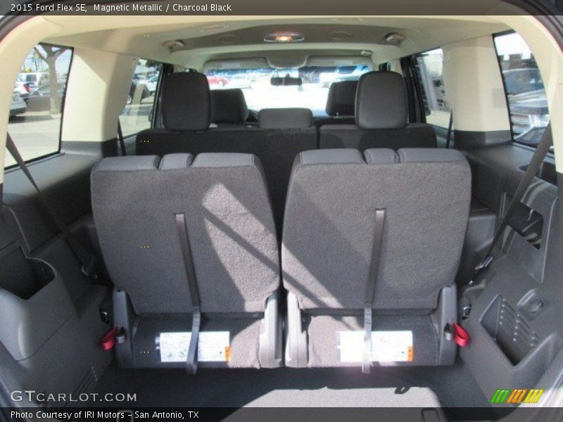 Magnetic Metallic / Charcoal Black 2015 Ford Flex SE