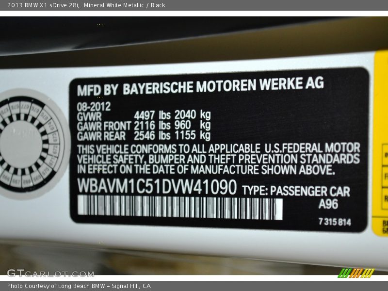 Mineral White Metallic / Black 2013 BMW X1 sDrive 28i