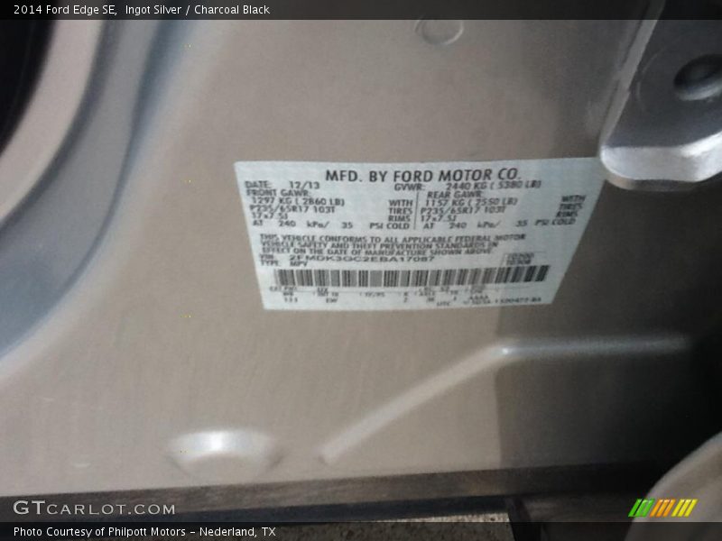 Ingot Silver / Charcoal Black 2014 Ford Edge SE