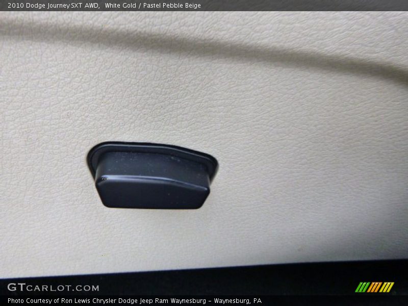White Gold / Pastel Pebble Beige 2010 Dodge Journey SXT AWD