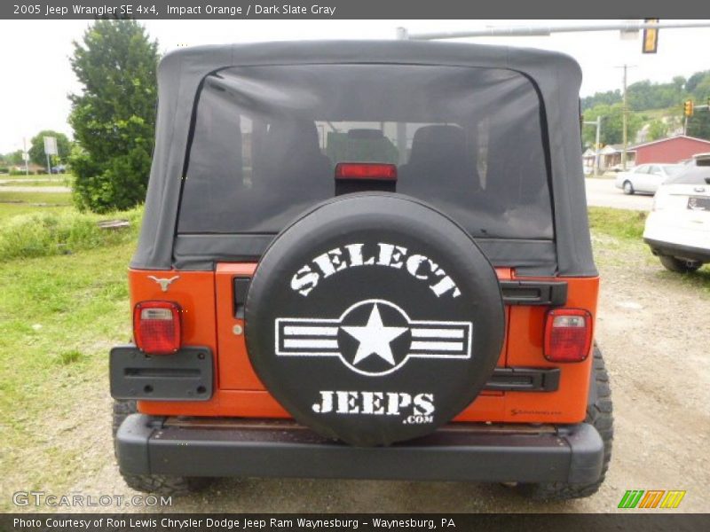 Impact Orange / Dark Slate Gray 2005 Jeep Wrangler SE 4x4