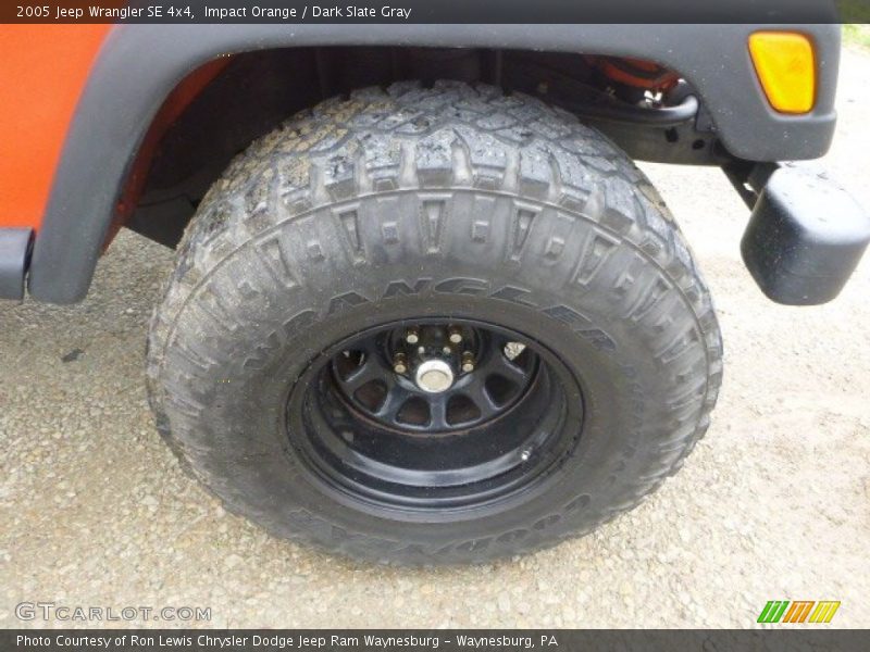 Impact Orange / Dark Slate Gray 2005 Jeep Wrangler SE 4x4