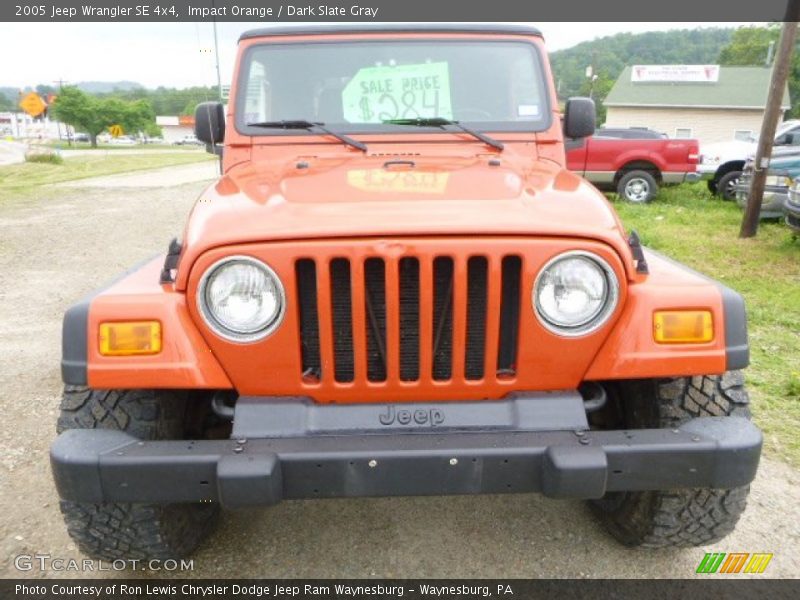 Impact Orange / Dark Slate Gray 2005 Jeep Wrangler SE 4x4