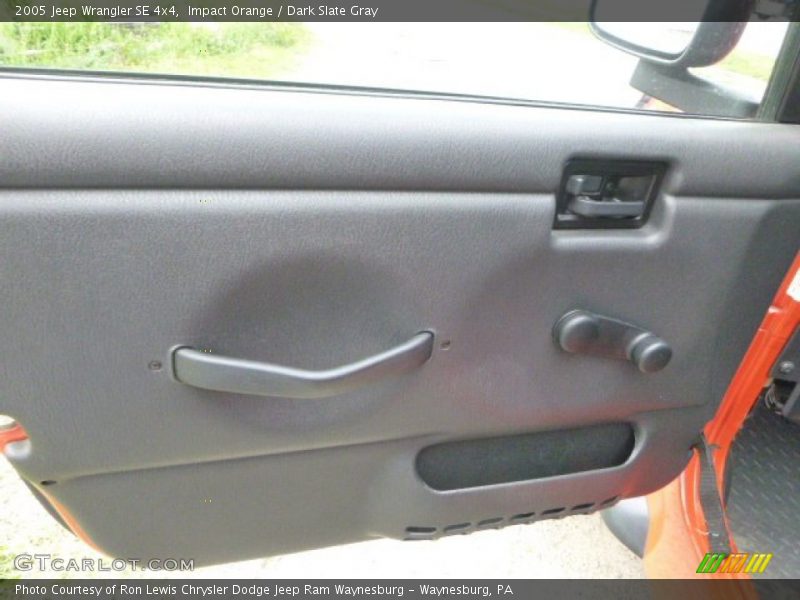 Impact Orange / Dark Slate Gray 2005 Jeep Wrangler SE 4x4