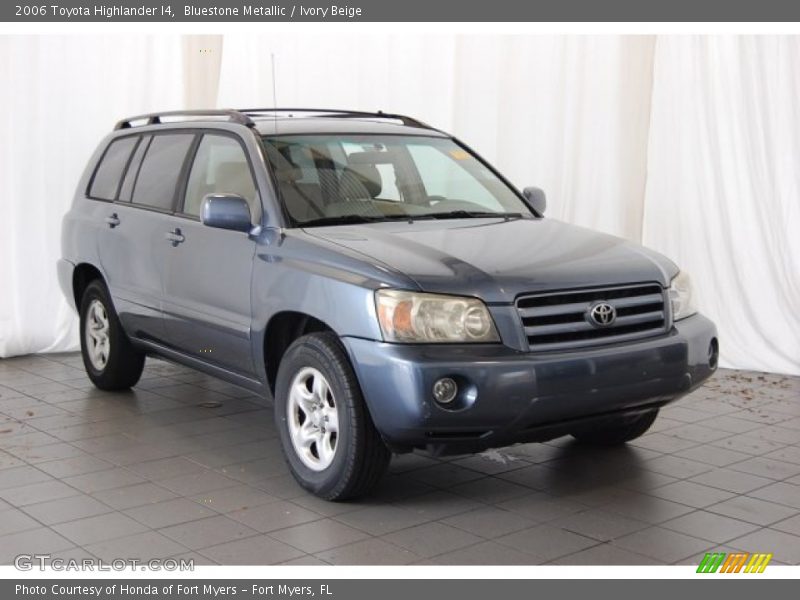 Front 3/4 View of 2006 Highlander I4