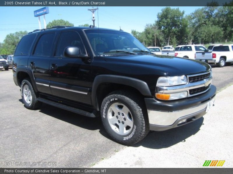 Front 3/4 View of 2005 Tahoe LT 4x4