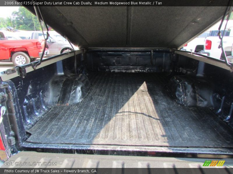 Medium Wedgewood Blue Metallic / Tan 2006 Ford F350 Super Duty Lariat Crew Cab Dually