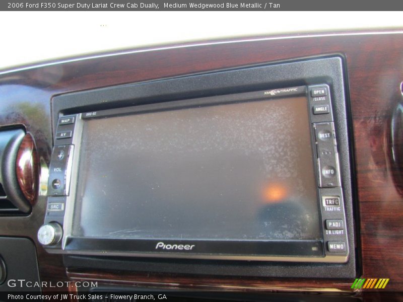 Medium Wedgewood Blue Metallic / Tan 2006 Ford F350 Super Duty Lariat Crew Cab Dually