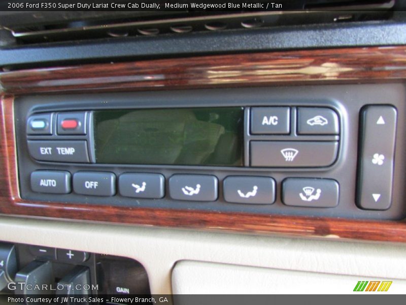 Medium Wedgewood Blue Metallic / Tan 2006 Ford F350 Super Duty Lariat Crew Cab Dually