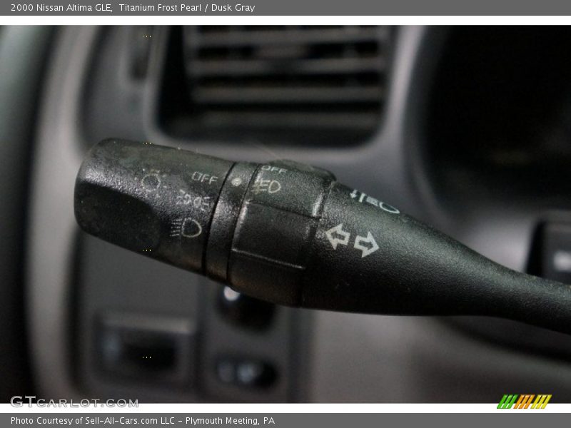 Titanium Frost Pearl / Dusk Gray 2000 Nissan Altima GLE