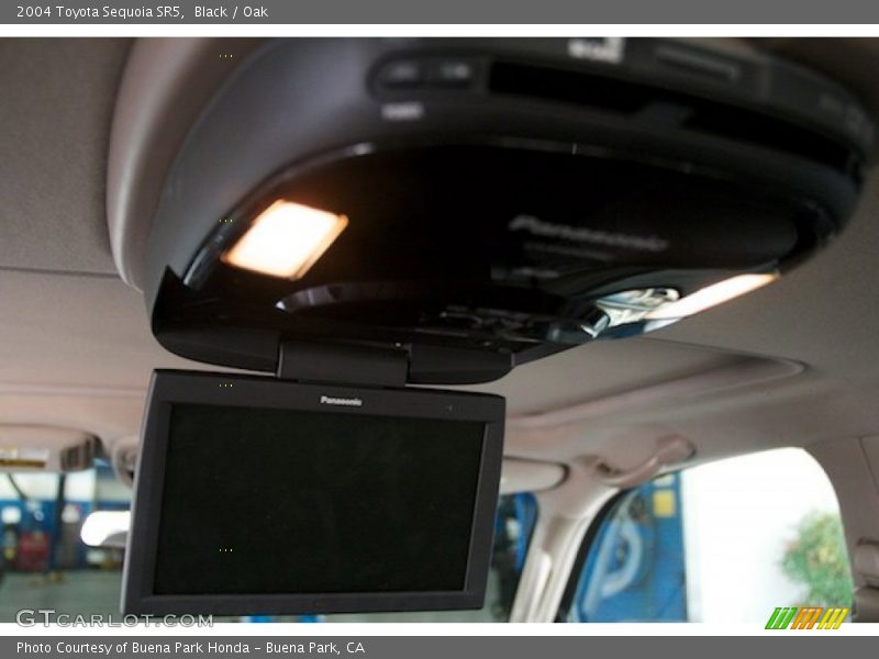 Black / Oak 2004 Toyota Sequoia SR5