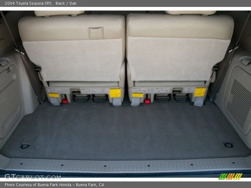 Black / Oak 2004 Toyota Sequoia SR5