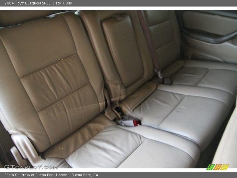 Black / Oak 2004 Toyota Sequoia SR5