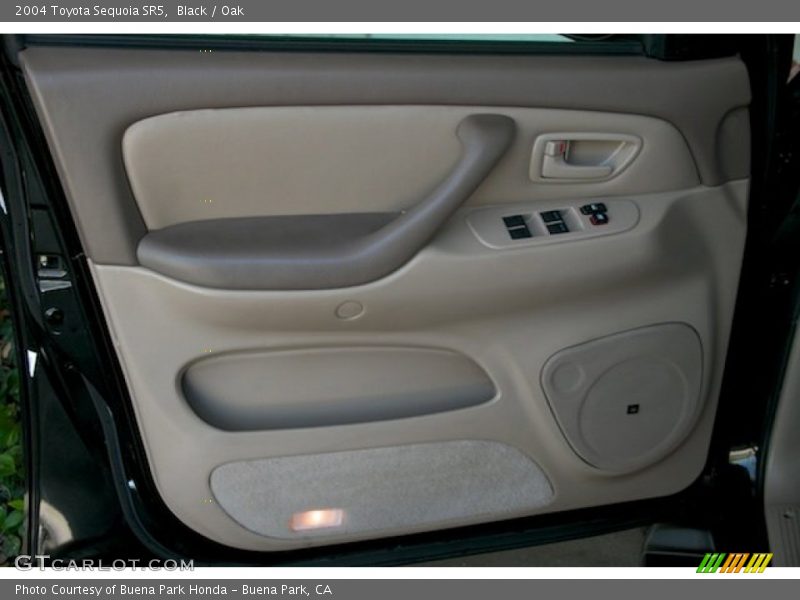 Black / Oak 2004 Toyota Sequoia SR5
