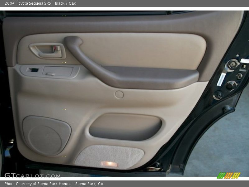 Black / Oak 2004 Toyota Sequoia SR5
