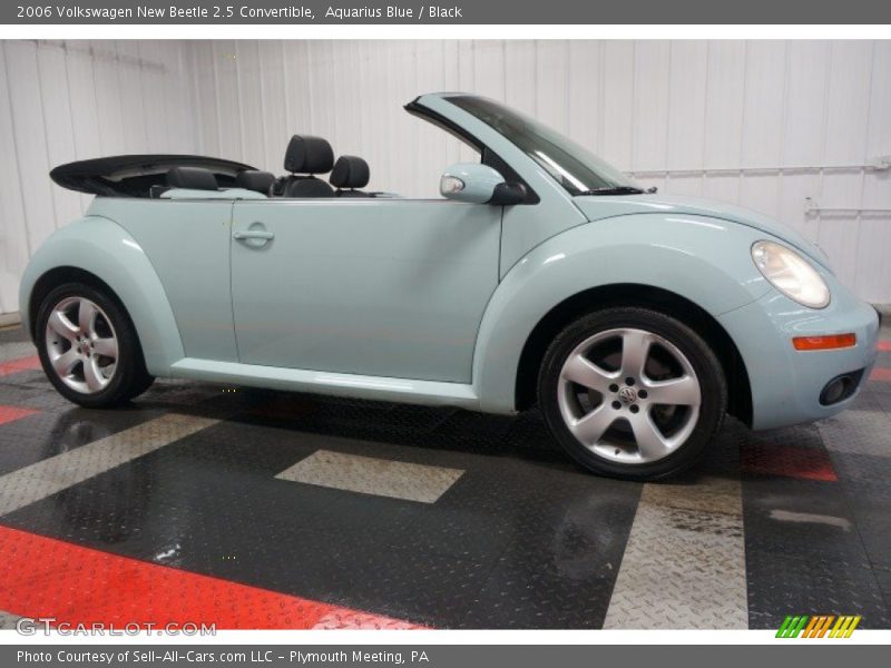 Front 3/4 View of 2006 New Beetle 2.5 Convertible