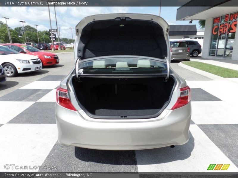 Champagne Mica / Ivory 2014 Toyota Camry L