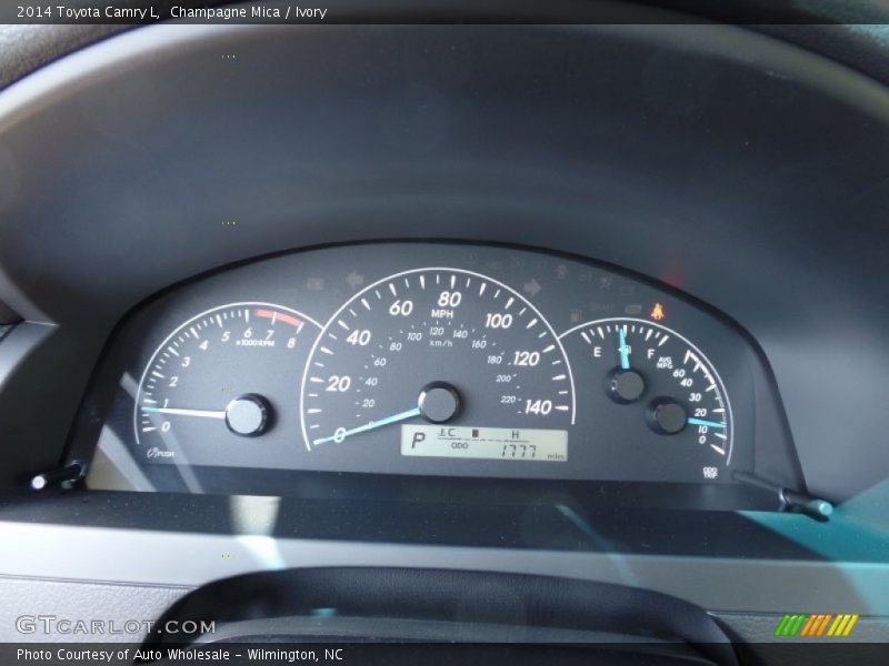 Champagne Mica / Ivory 2014 Toyota Camry L