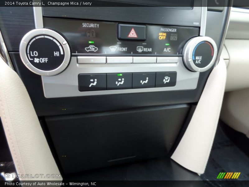 Champagne Mica / Ivory 2014 Toyota Camry L