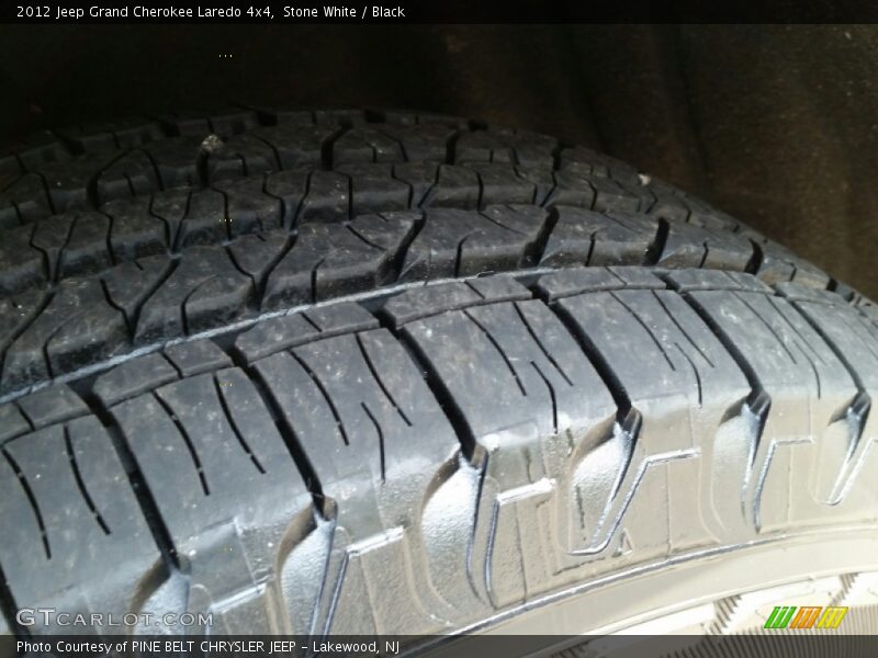 Stone White / Black 2012 Jeep Grand Cherokee Laredo 4x4