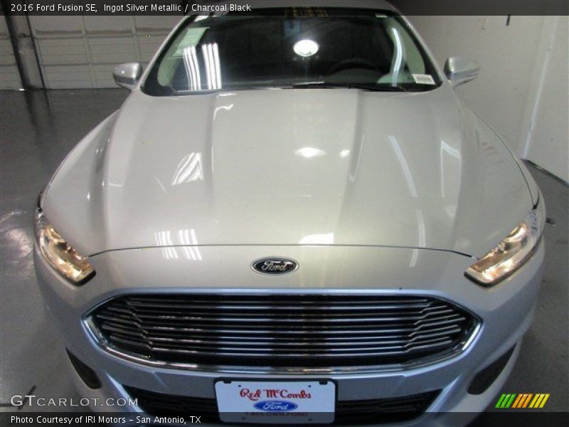 Ingot Silver Metallic / Charcoal Black 2016 Ford Fusion SE