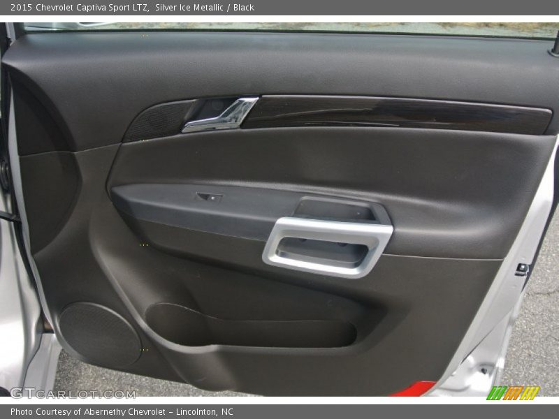 Silver Ice Metallic / Black 2015 Chevrolet Captiva Sport LTZ