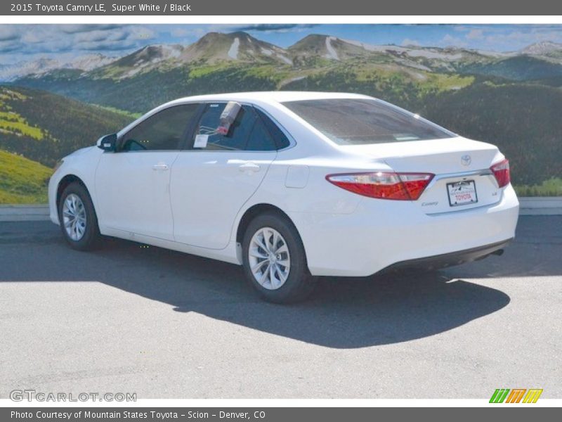 Super White / Black 2015 Toyota Camry LE