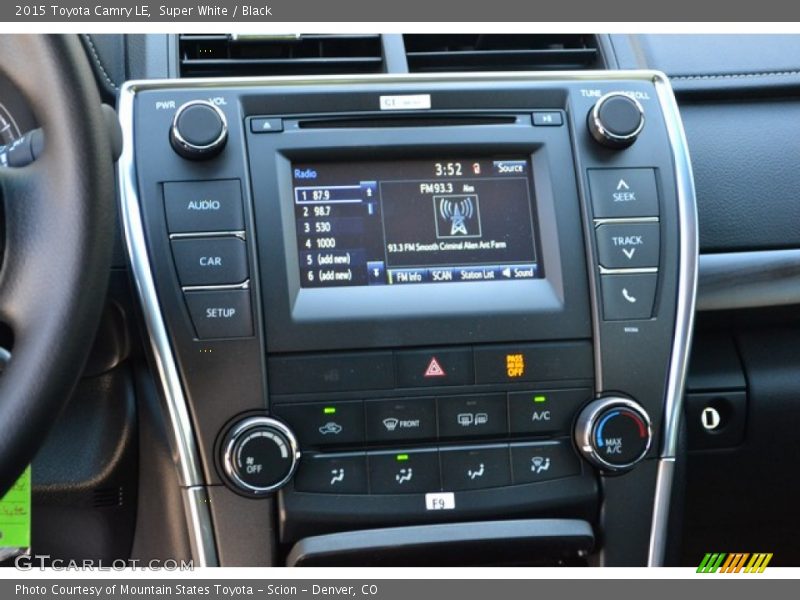 Super White / Black 2015 Toyota Camry LE