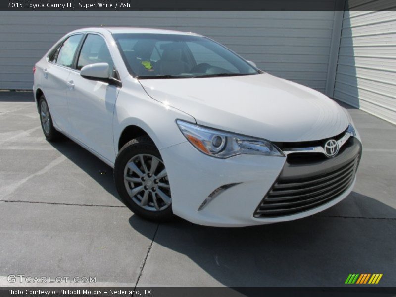 Super White / Ash 2015 Toyota Camry LE