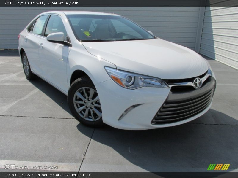 Super White / Ash 2015 Toyota Camry LE