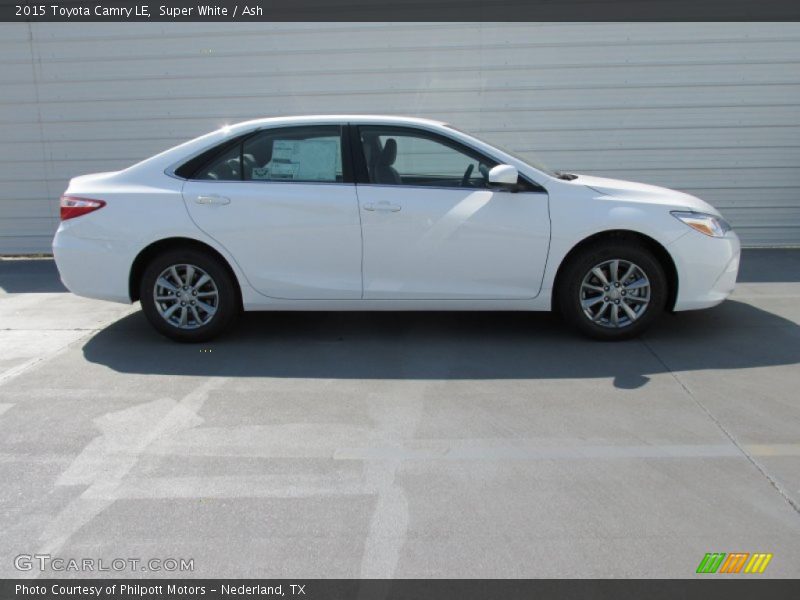 Super White / Ash 2015 Toyota Camry LE
