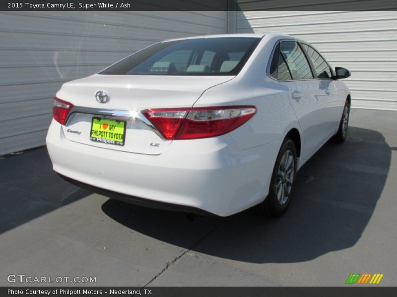 Super White / Ash 2015 Toyota Camry LE