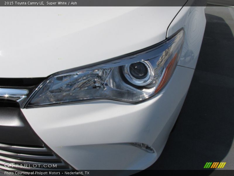 Super White / Ash 2015 Toyota Camry LE