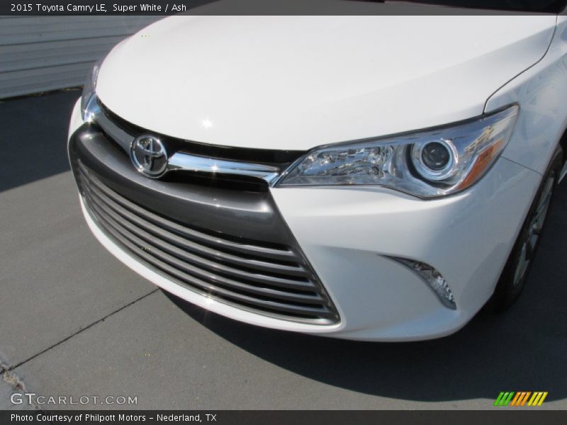 Super White / Ash 2015 Toyota Camry LE