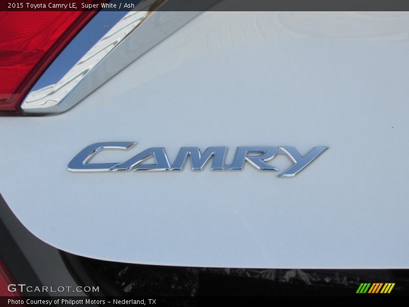 Super White / Ash 2015 Toyota Camry LE