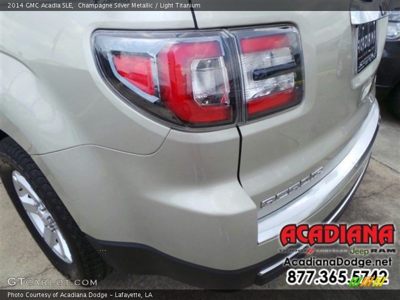 Champagne Silver Metallic / Light Titanium 2014 GMC Acadia SLE