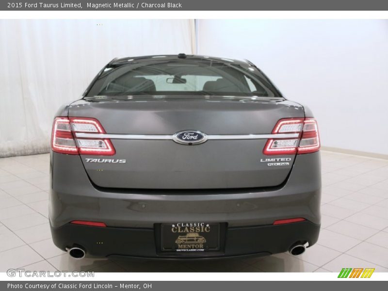 Magnetic Metallic / Charcoal Black 2015 Ford Taurus Limited