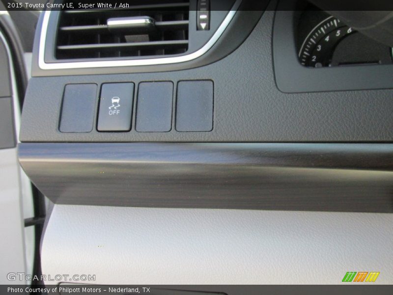 Super White / Ash 2015 Toyota Camry LE
