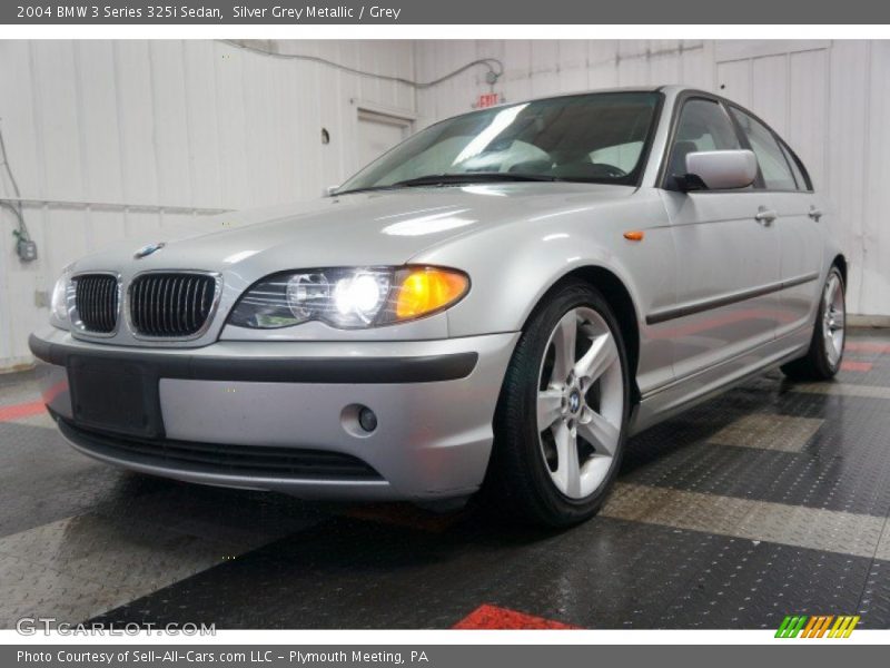 Silver Grey Metallic / Grey 2004 BMW 3 Series 325i Sedan