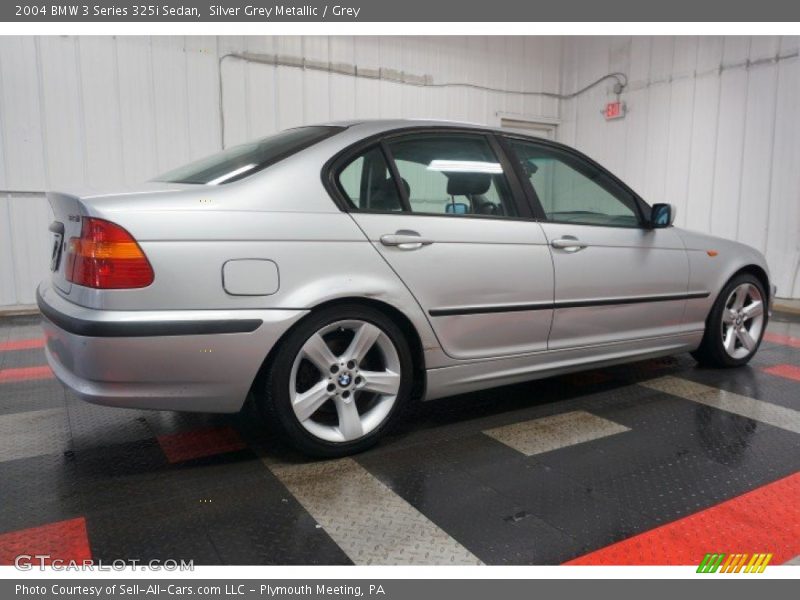 Silver Grey Metallic / Grey 2004 BMW 3 Series 325i Sedan